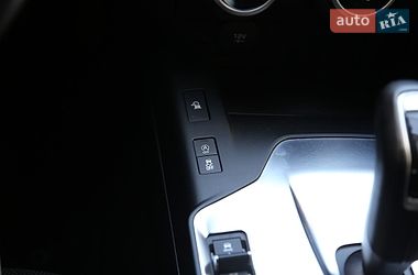 Внедорожник / Кроссовер Jaguar E-Pace 2019 в Киеве