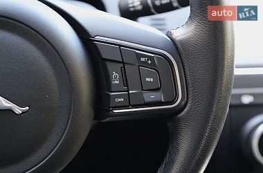 Внедорожник / Кроссовер Jaguar E-Pace 2019 в Киеве
