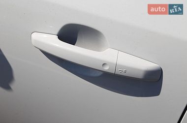 Внедорожник / Кроссовер Jaguar E-Pace 2019 в Киеве