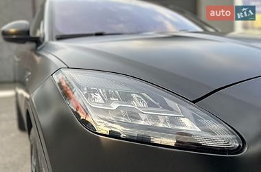 Внедорожник / Кроссовер Jaguar E-Pace 2018 в Киеве
