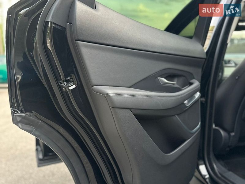 Внедорожник / Кроссовер Jaguar E-Pace 2018 в Киеве