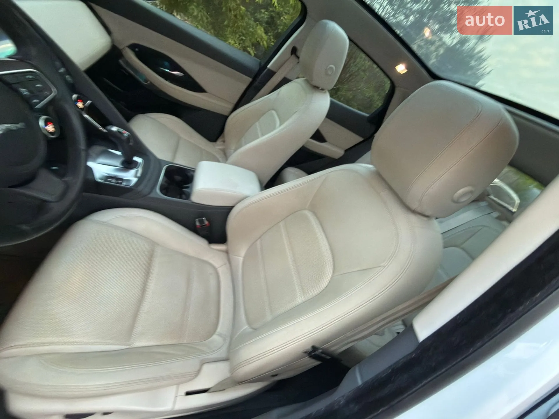 2019 Jaguar E-Pace - мініатюра 14