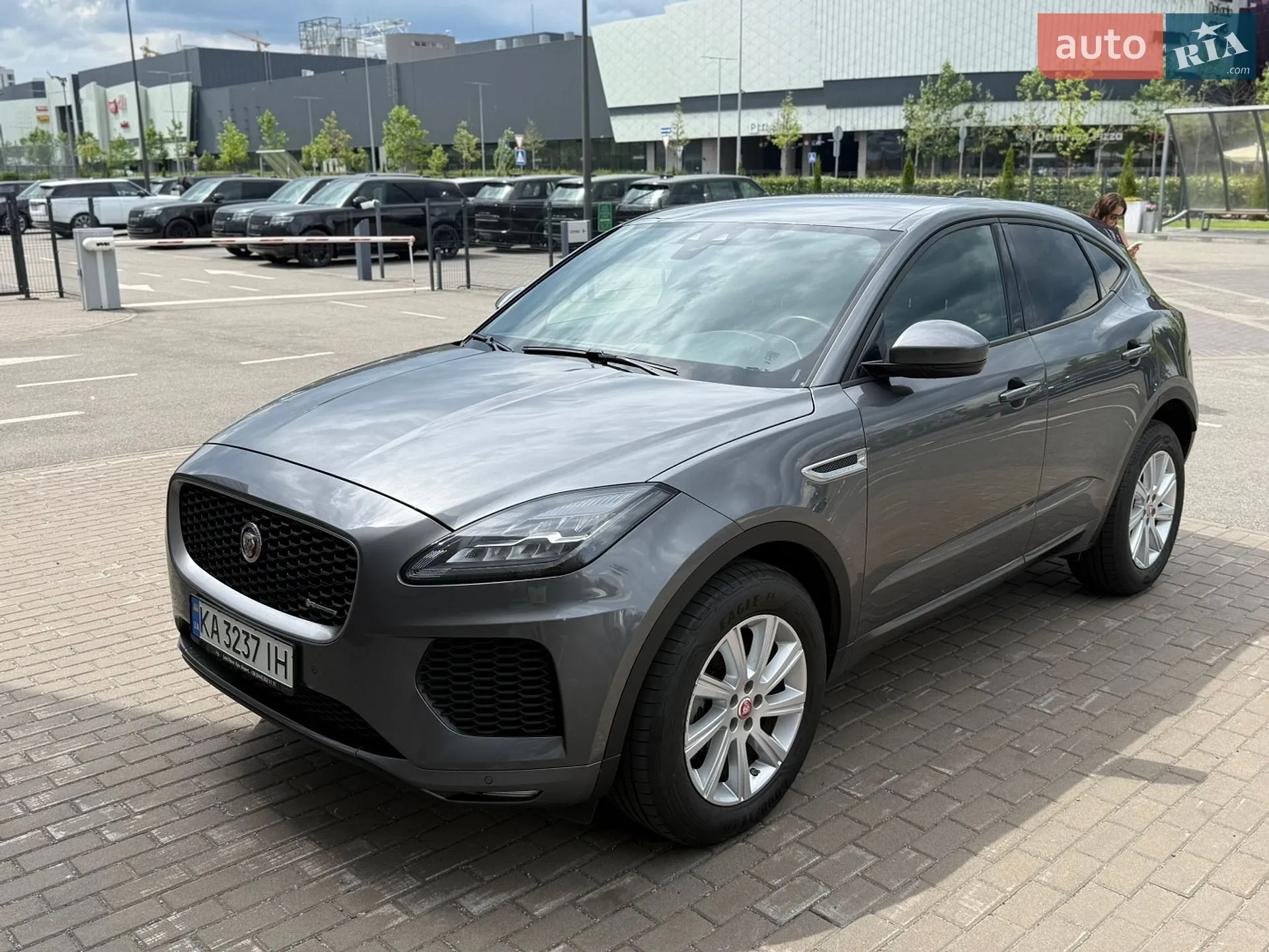 2020 Jaguar E-Pace - фото 1