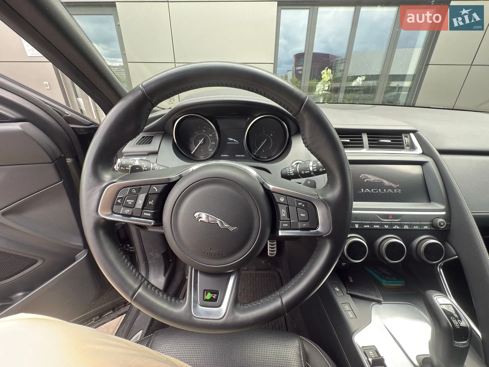 2020 Jaguar E-Pace - мініатюра 20