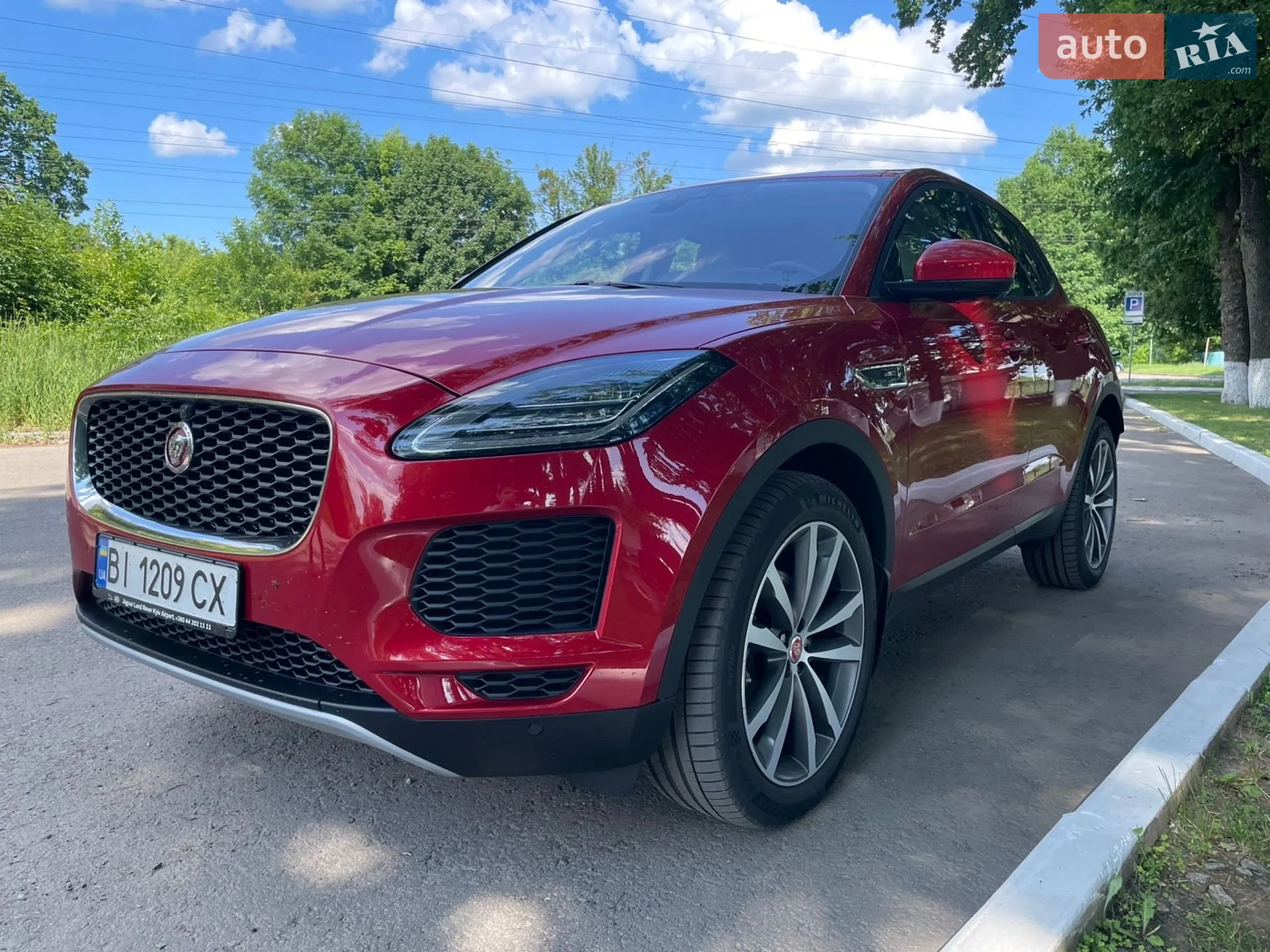 2019 Jaguar E-Pace - мініатюра 2