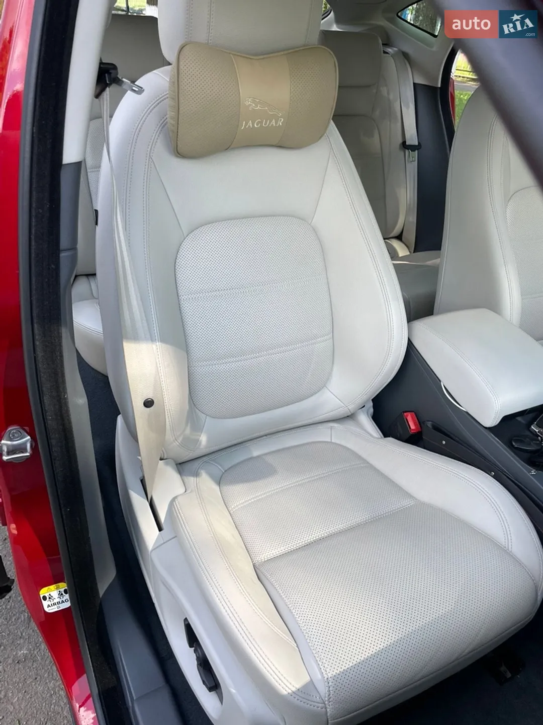 2019 Jaguar E-Pace - мініатюра 17