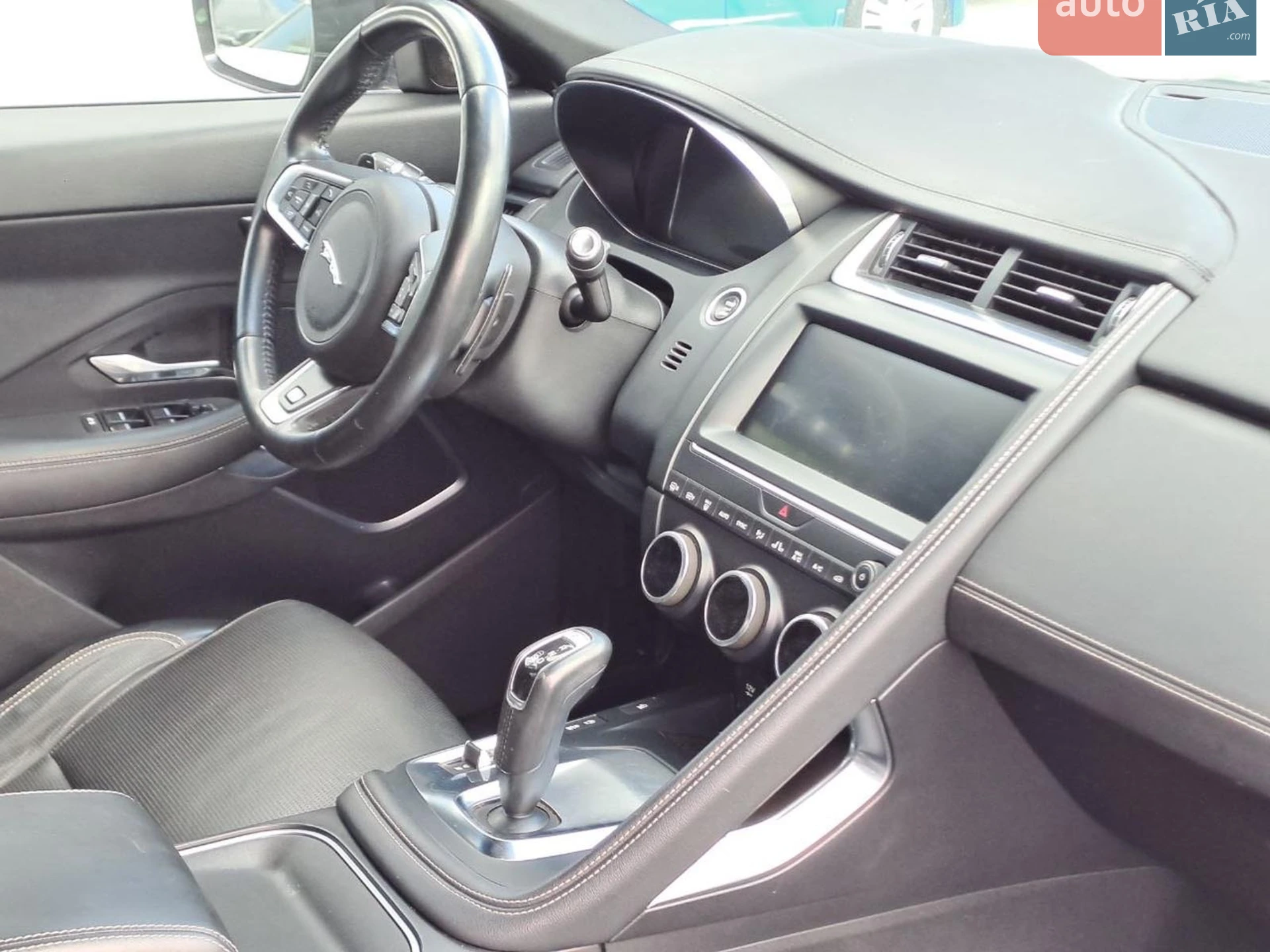 2018 Jaguar E-Pace - мініатюра 21
