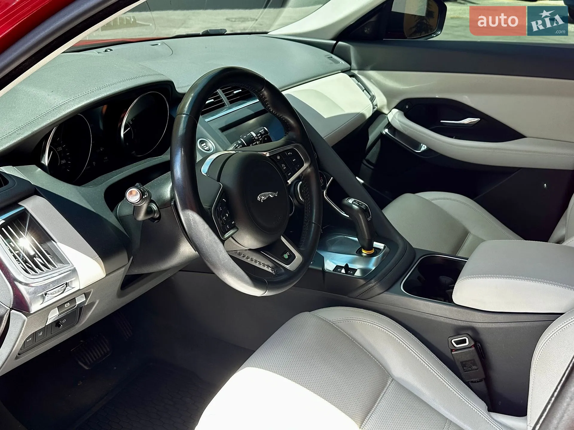 2018 Jaguar E-Pace - мініатюра 16