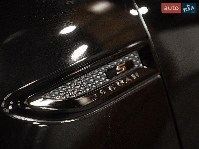 Позашляховик / Кросовер Jaguar E-Pace 2018 в Одесі