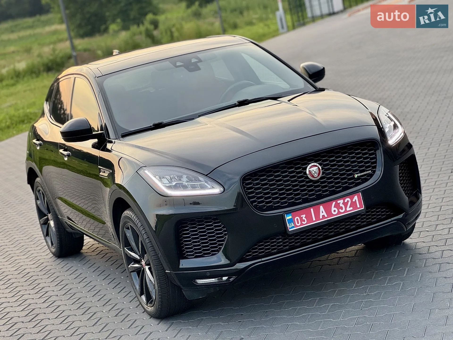 2019 Jaguar E-Pace - мініатюра 31