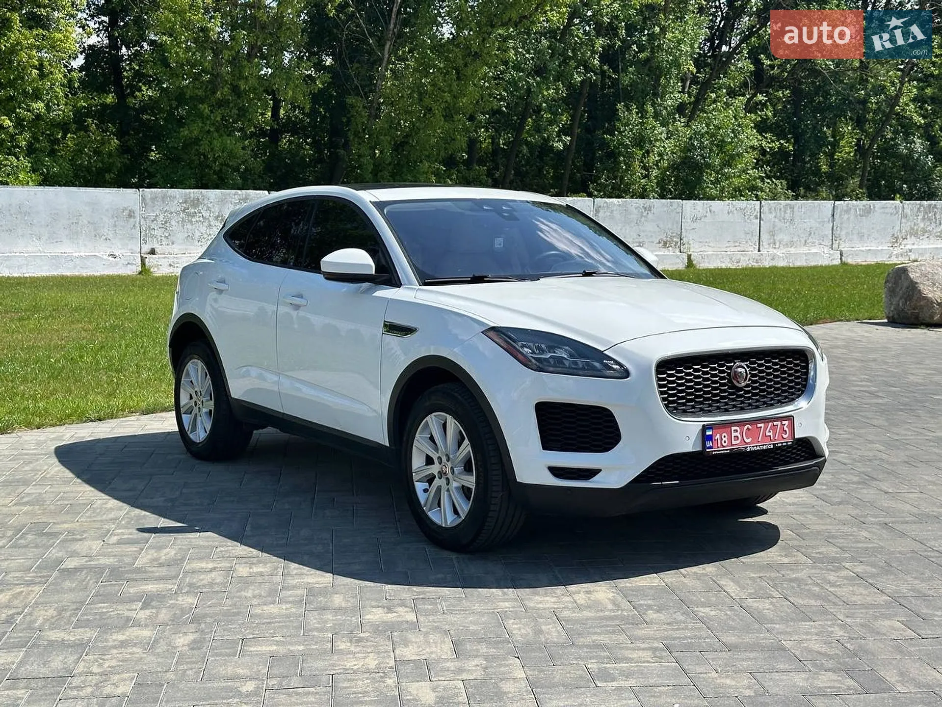 2019 Jaguar E-Pace - мініатюра 3