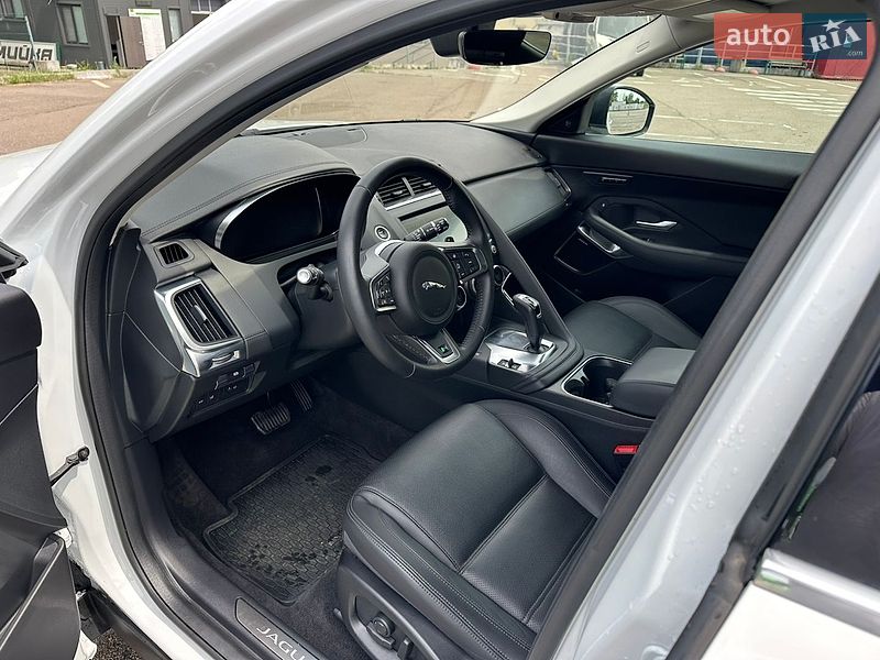Позашляховик / Кросовер Jaguar E-Pace 2020 в Києві