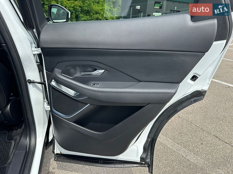 Позашляховик / Кросовер Jaguar E-Pace 2020 в Києві