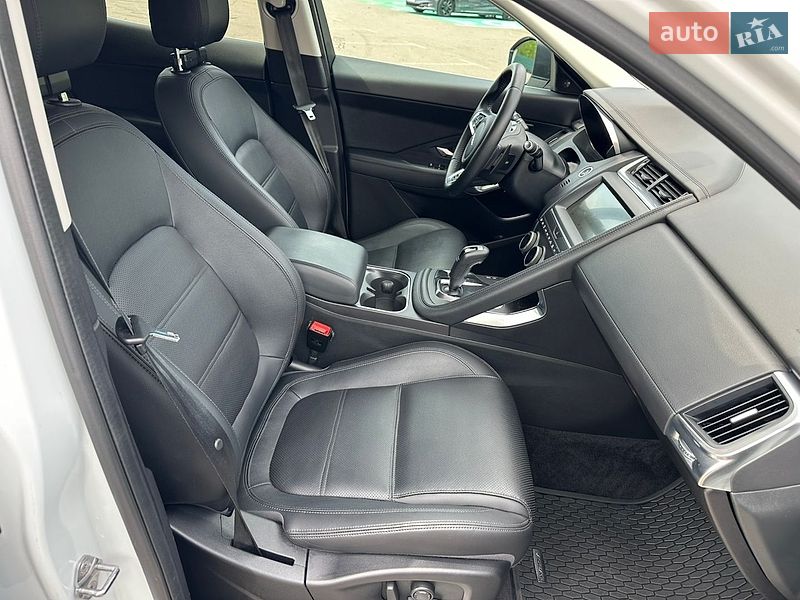Позашляховик / Кросовер Jaguar E-Pace 2020 в Києві