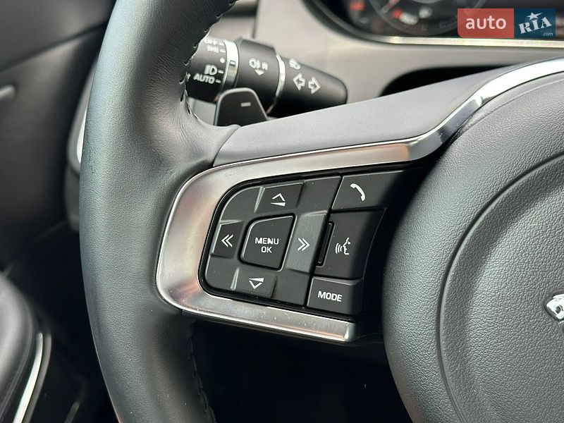 Позашляховик / Кросовер Jaguar E-Pace 2020 в Києві