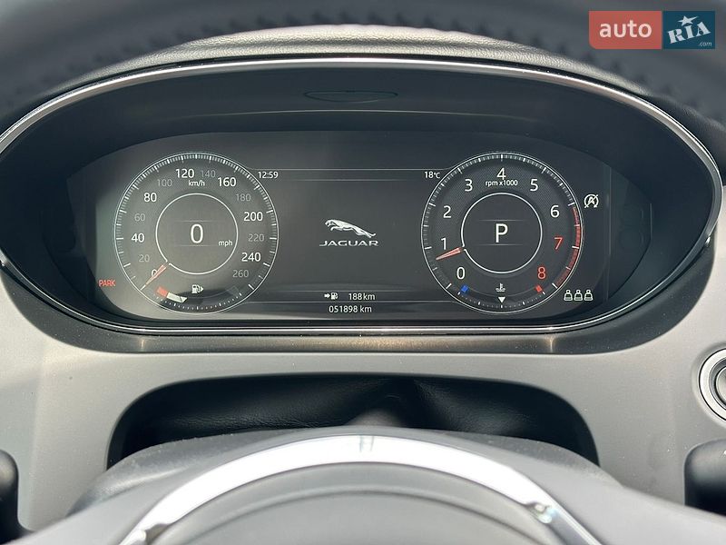 Позашляховик / Кросовер Jaguar E-Pace 2020 в Києві