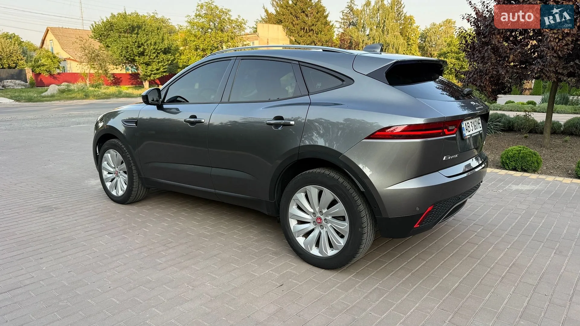 2018 Jaguar E-Pace - мініатюра 2