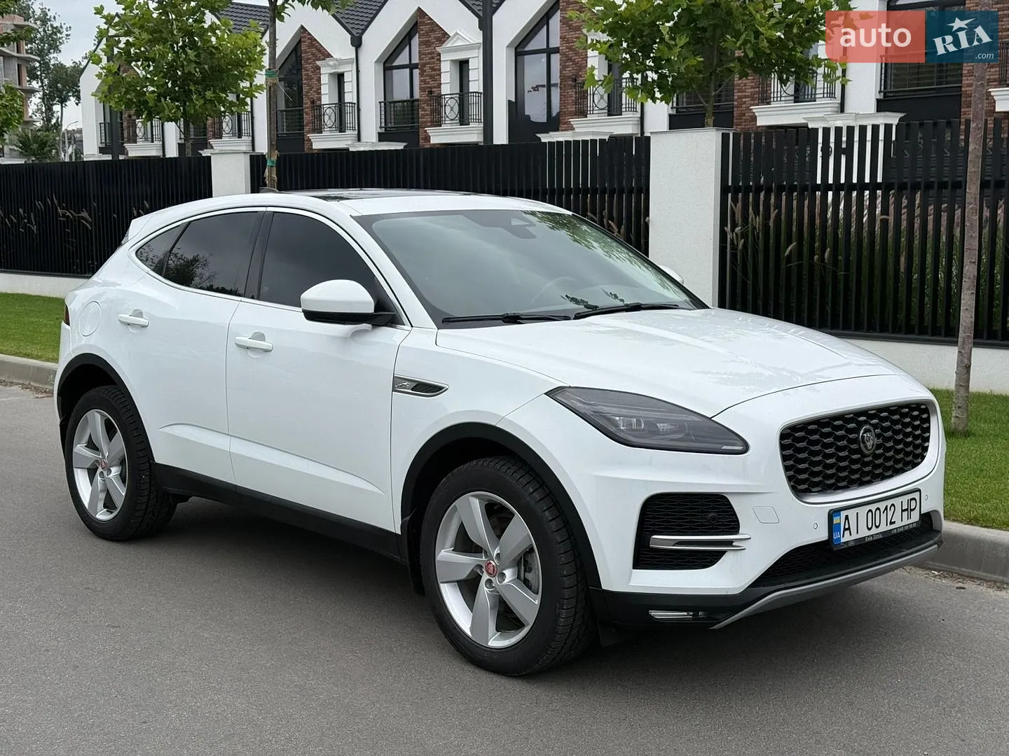 2022 Jaguar E-Pace - мініатюра 2