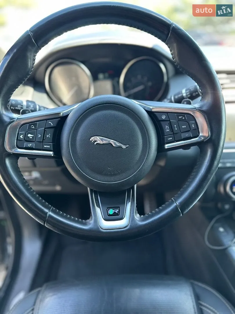 2018 Jaguar E-Pace - мініатюра 15