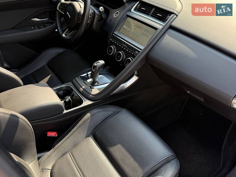 Внедорожник / Кроссовер Jaguar E-Pace 2018 в Черновцах