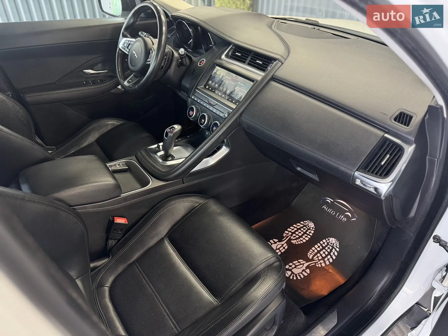 2020 Jaguar E-Pace - мініатюра 19