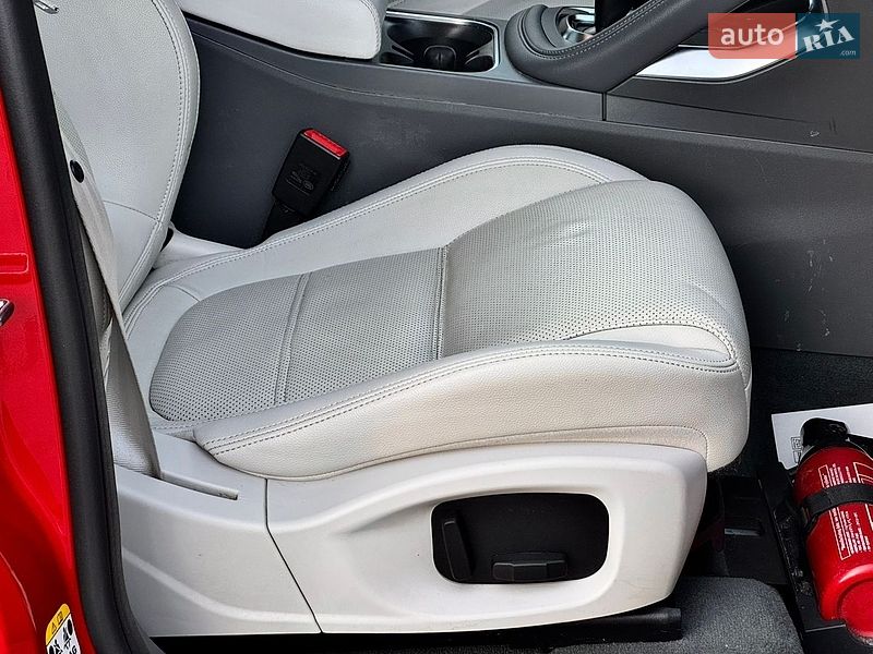 Позашляховик / Кросовер Jaguar E-Pace 2020 в Києві фото 41 Позашляховик / Кросовер Jaguar E-Pace 2020 в Києві