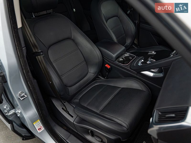 Внедорожник / Кроссовер Jaguar E-Pace 2019 в Киеве