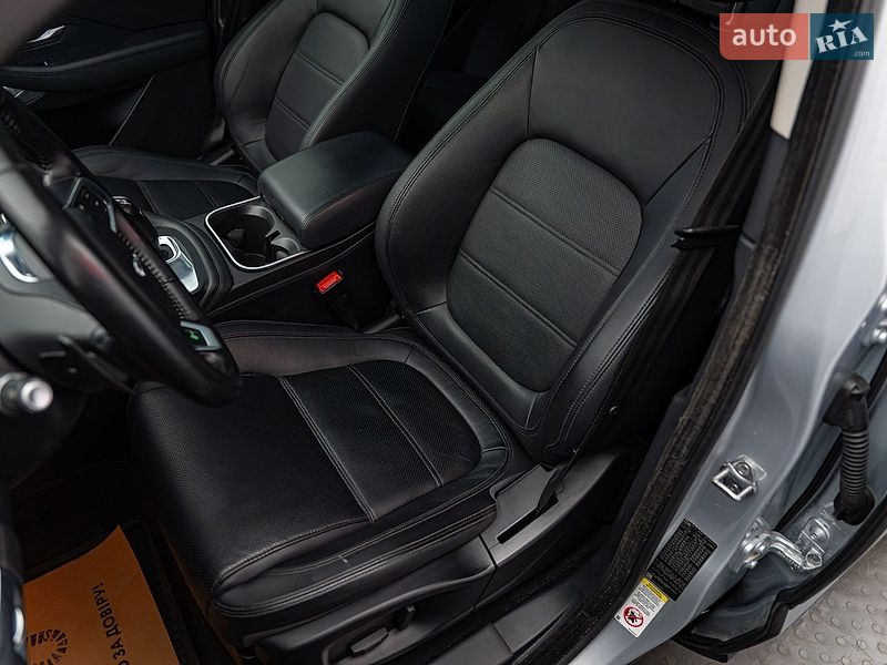 Внедорожник / Кроссовер Jaguar E-Pace 2019 в Киеве