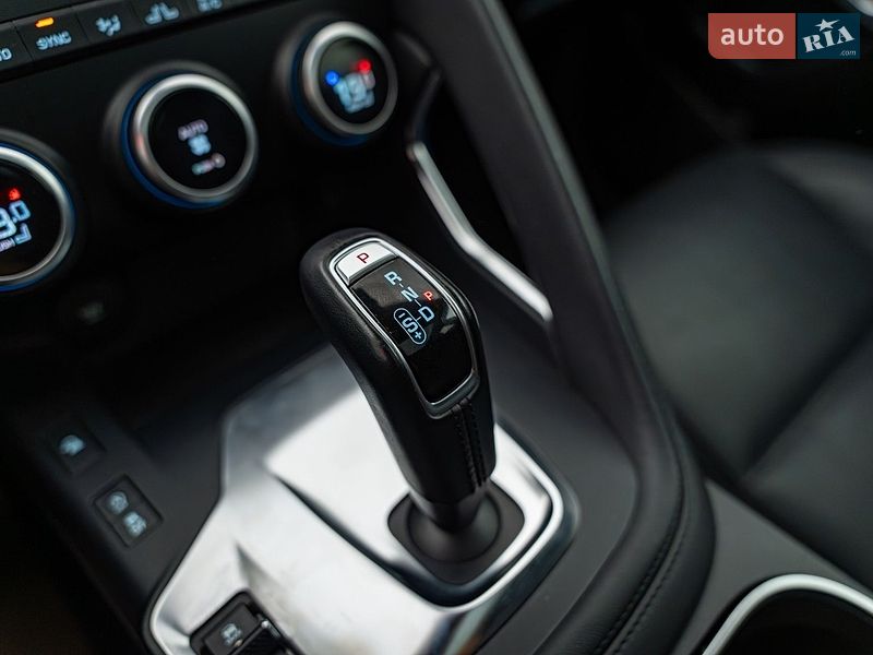 Внедорожник / Кроссовер Jaguar E-Pace 2019 в Киеве