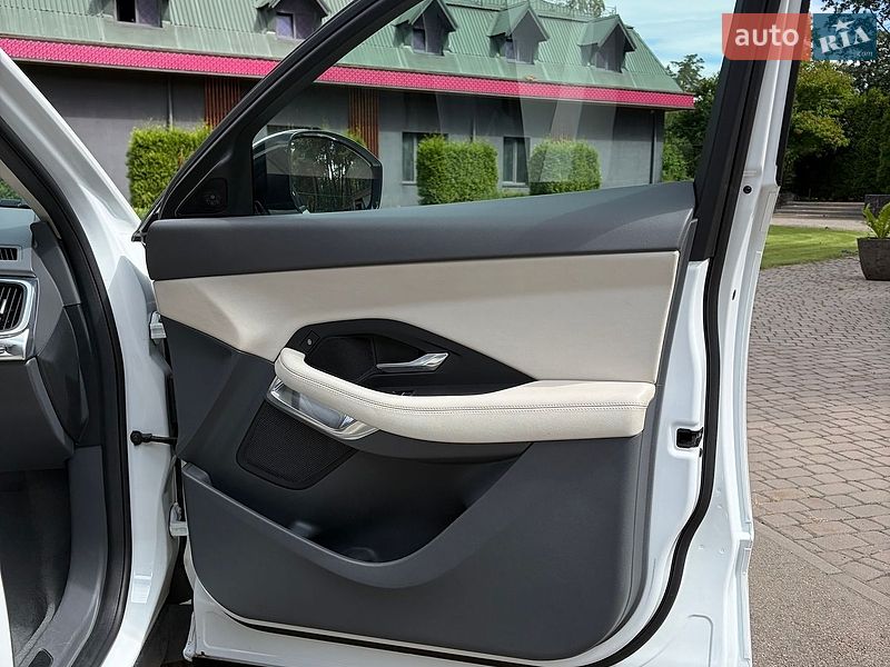 Внедорожник / Кроссовер Jaguar E-Pace 2020 в Киеве