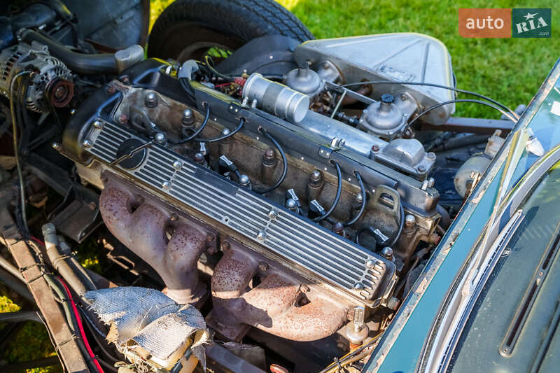 Купе Jaguar E-Type 1969 в Киеве фото 20 Купе Jaguar E-Type 1969 в Киеве