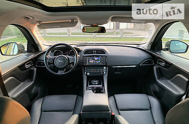 Позашляховик / Кросовер Jaguar F-Pace 2017 в 