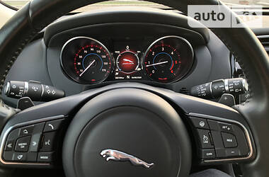 Позашляховик / Кросовер Jaguar F-Pace 2017 в 