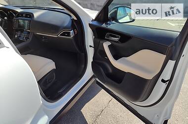 Позашляховик / Кросовер Jaguar F-Pace 2017 в 