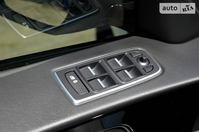 Позашляховик / Кросовер Jaguar F-Pace 2016 в Одесі фото 29 Позашляховик / Кросовер Jaguar F-Pace 2016 в Одесі