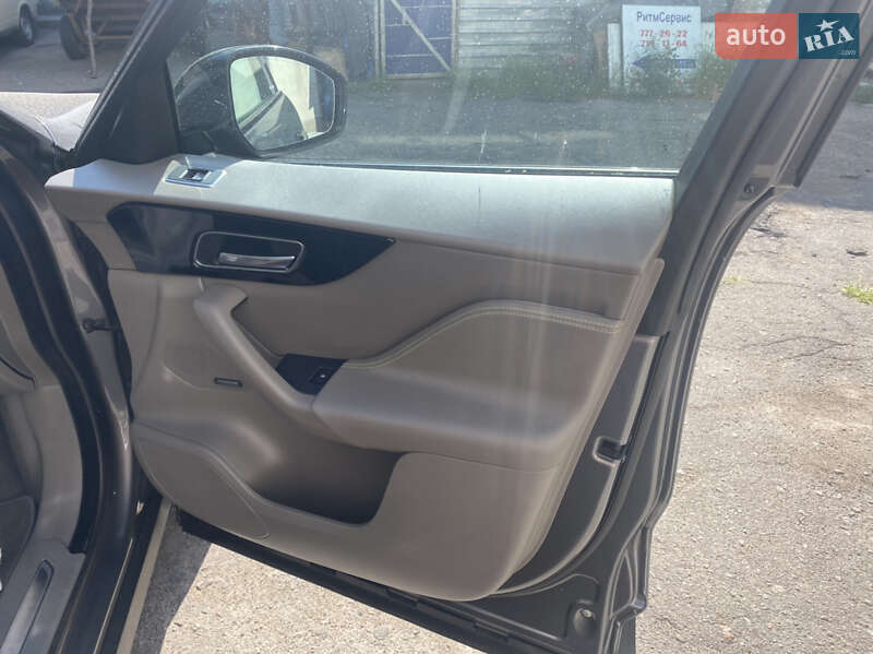 Внедорожник / Кроссовер Jaguar F-Pace 2017 в Одессе фото 10 Внедорожник / Кроссовер Jaguar F-Pace 2017 в Одессе