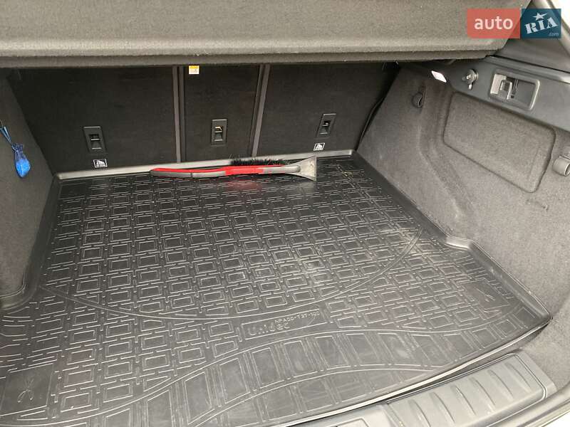 Внедорожник / Кроссовер Jaguar F-Pace 2016 в Львове фото 25 Внедорожник / Кроссовер Jaguar F-Pace 2016 в Львове