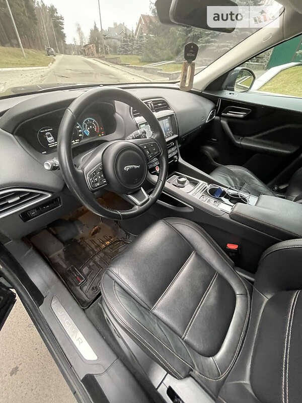 Позашляховик / Кросовер Jaguar F-Pace 2016 в Києві
