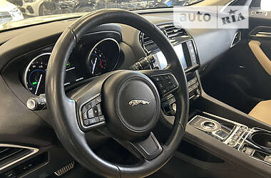 Внедорожник / Кроссовер Jaguar F-Pace 2017 в 