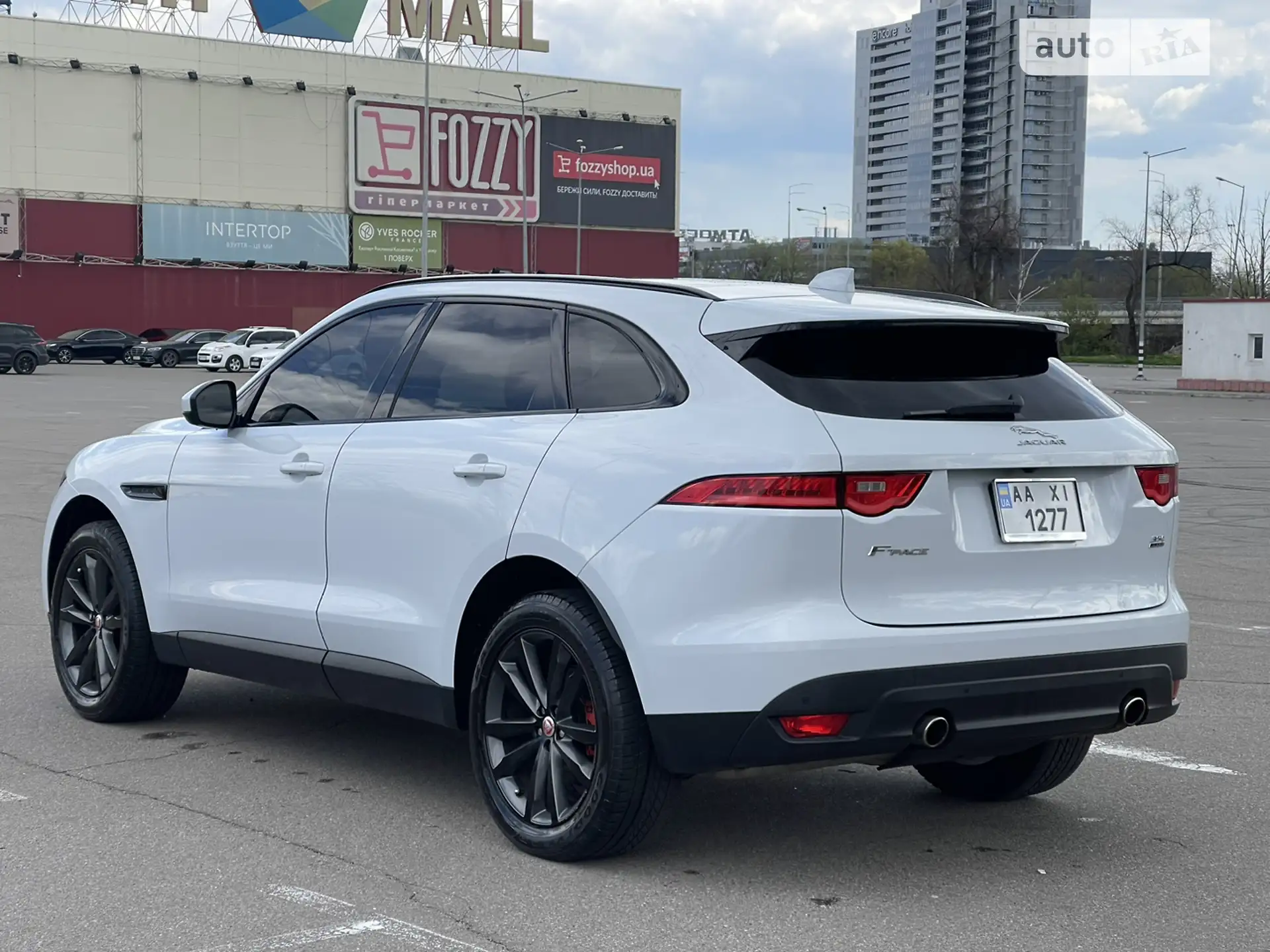 2016 Jaguar F-Pace - мініатюра 4