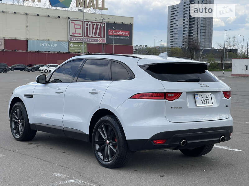 Позашляховик / Кросовер Jaguar F-Pace 2016 в Києві