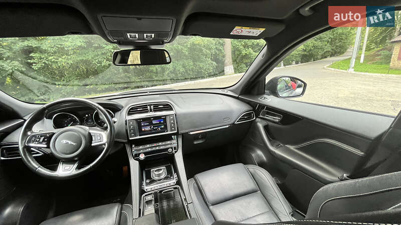 Внедорожник / Кроссовер Jaguar F-Pace 2018 в Черновцах