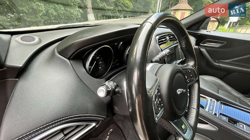 Внедорожник / Кроссовер Jaguar F-Pace 2018 в Черновцах