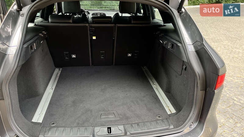 Внедорожник / Кроссовер Jaguar F-Pace 2018 в Черновцах