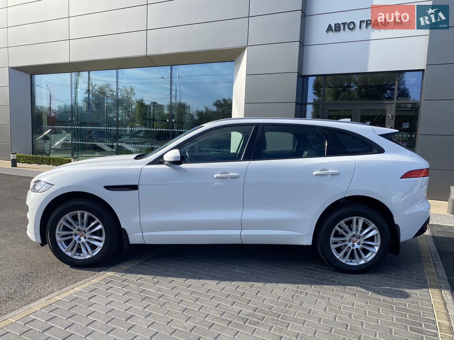 2018 Jaguar F-Pace - мініатюра 2