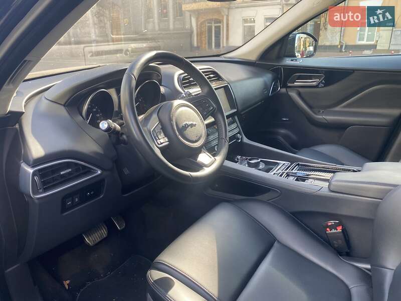 Внедорожник / Кроссовер Jaguar F-Pace 2019 в Киеве