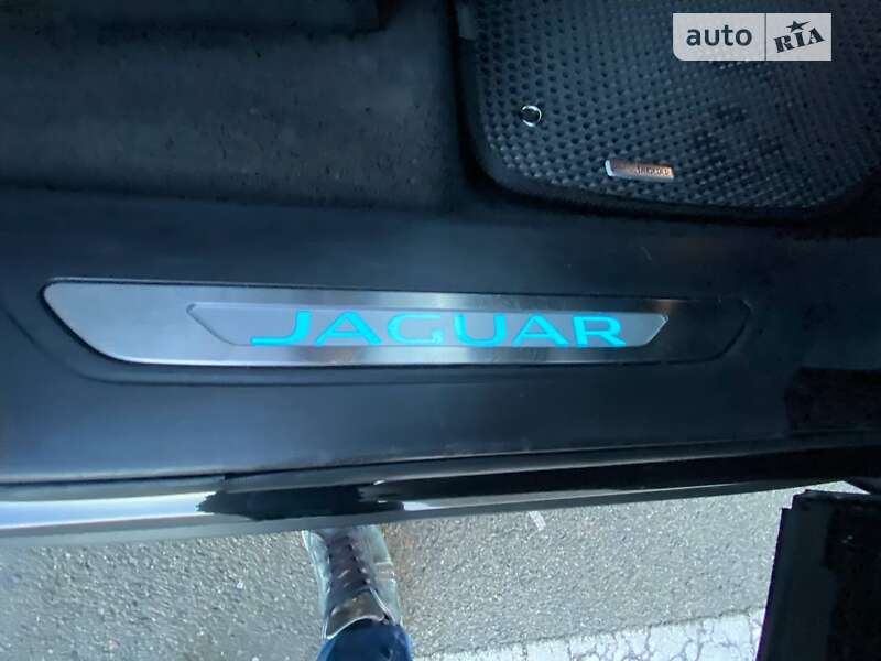 Внедорожник / Кроссовер Jaguar F-Pace 2016 в Харькове