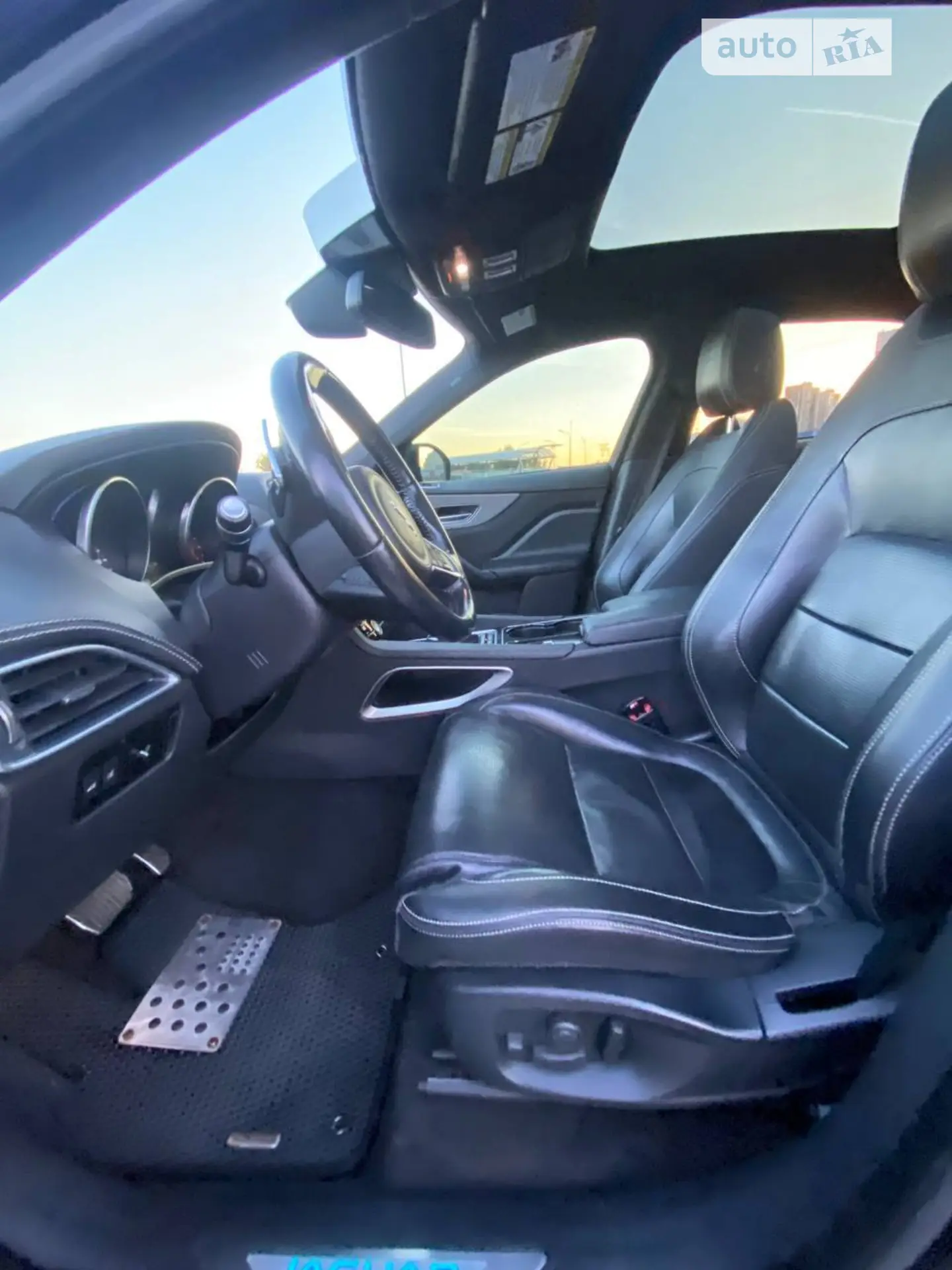 2016 Jaguar F-Pace - мініатюра 42
