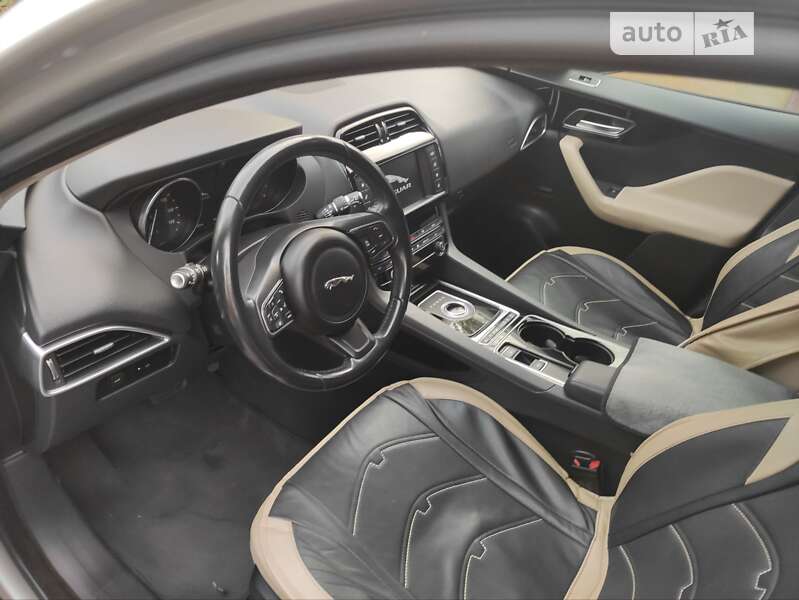 Внедорожник / Кроссовер Jaguar F-Pace 2016 в Николаеве фото 7 Внедорожник / Кроссовер Jaguar F-Pace 2016 в Николаеве