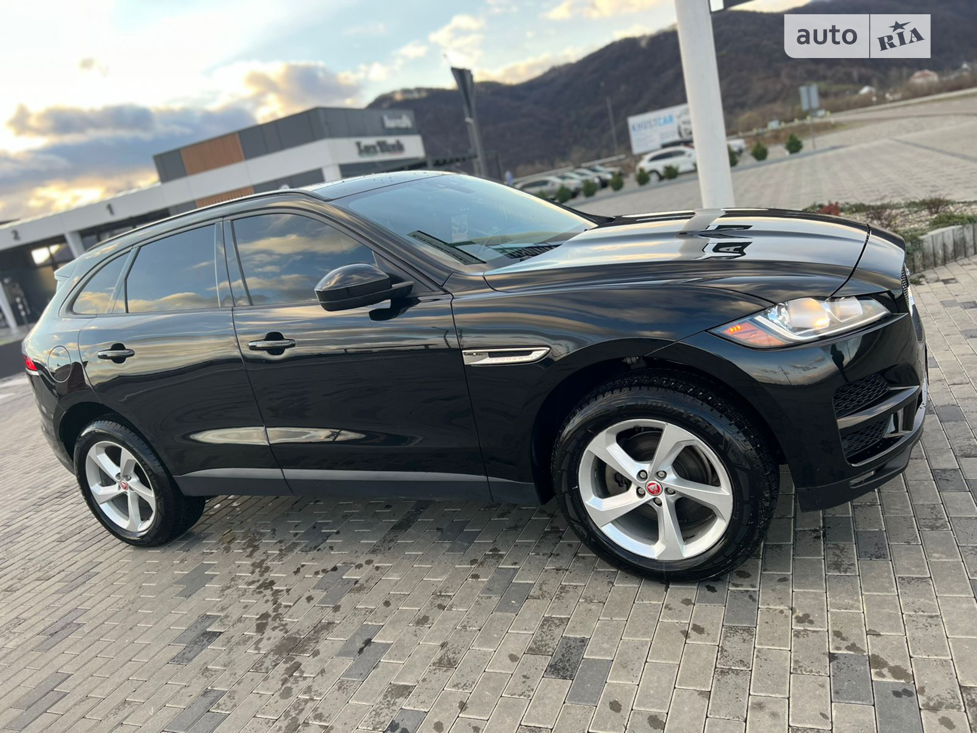 2016 Jaguar F-Pace - мініатюра 4